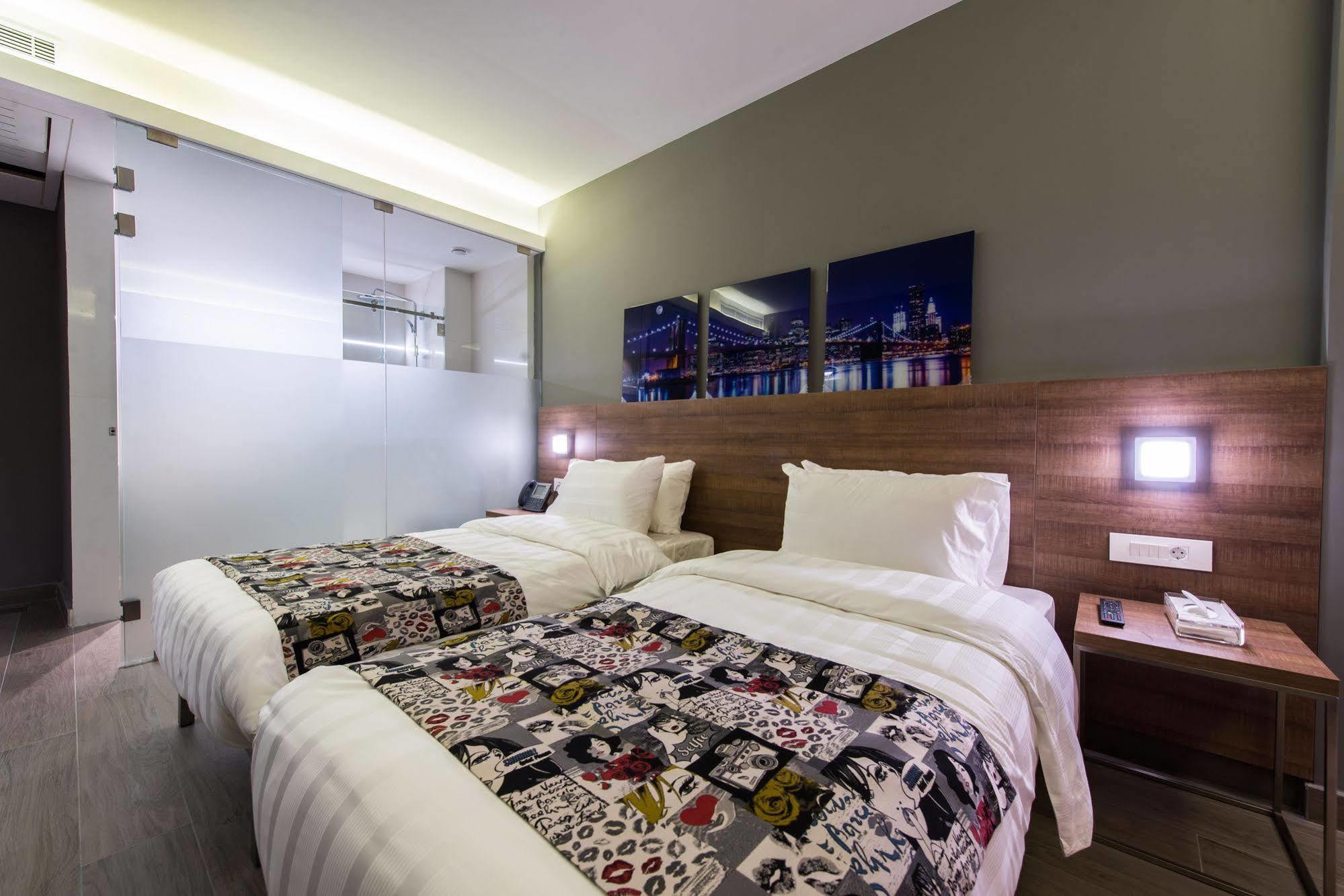 Caramel Boutique Hotel Beirut Exterior photo